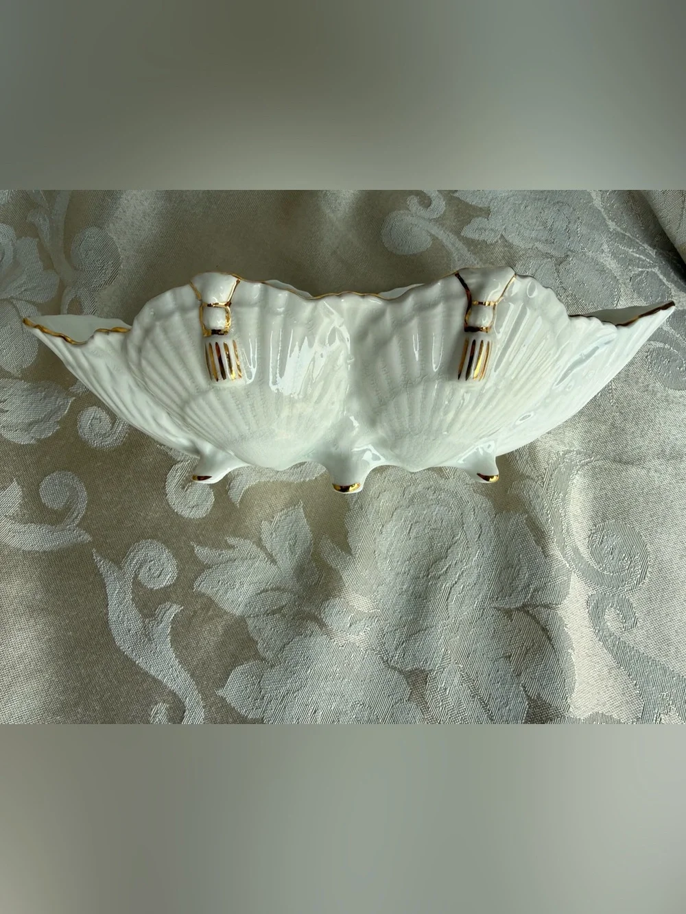 Aynsley Pembroke Bone China Footed Shell & Tassel Floral Bowl Gold England 8.5”